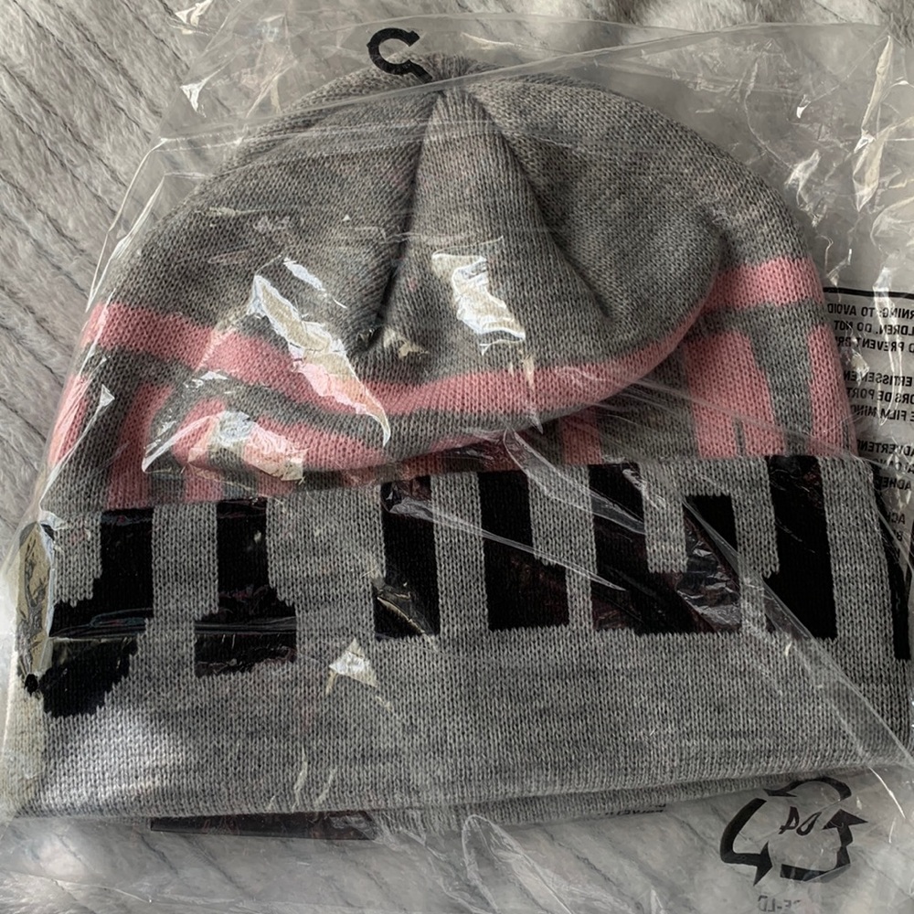 Supreme Beanie Heather Grey/Pink mini BOGO